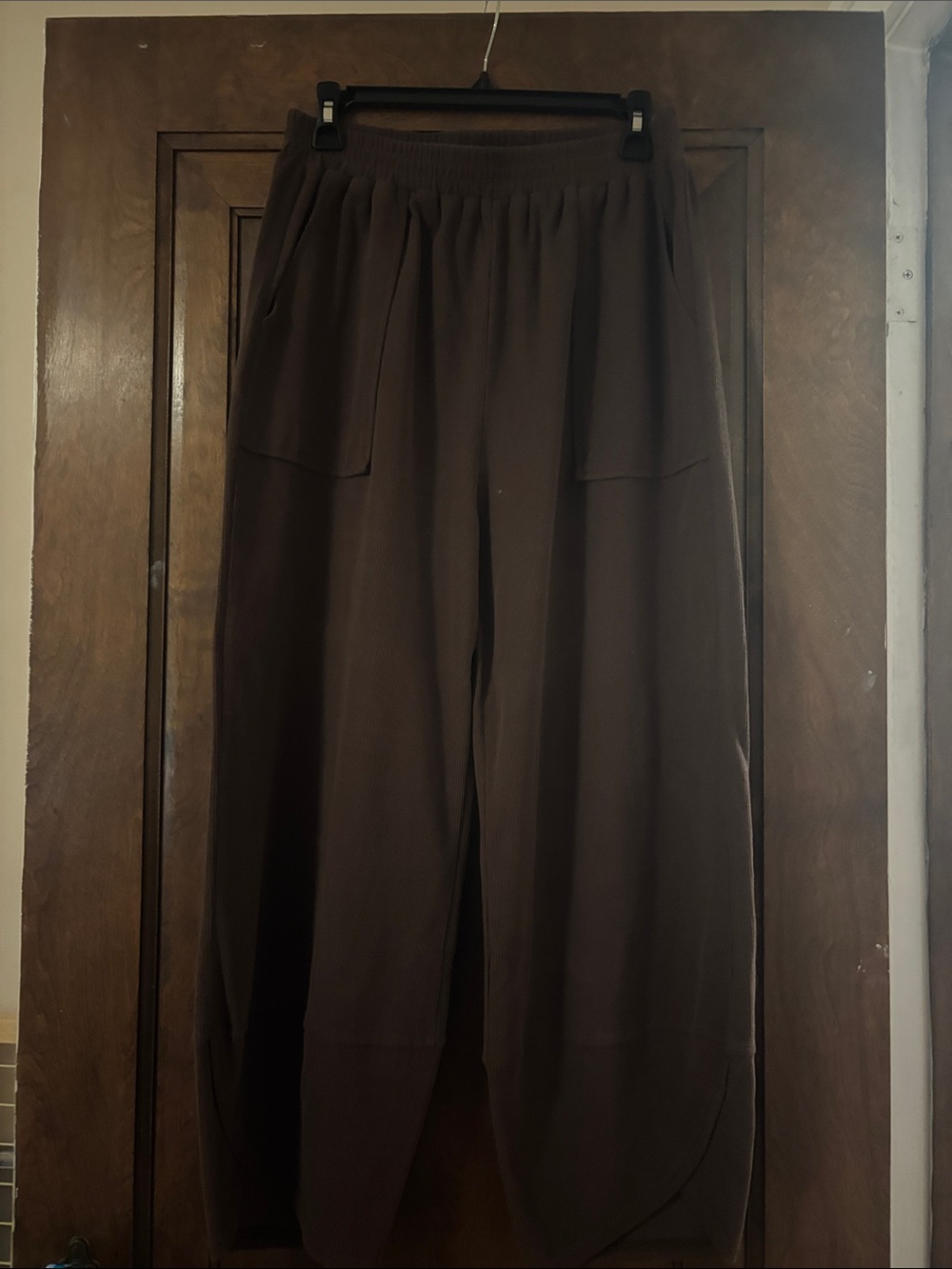 Relaxed Wide-Leg Lounge Pants in Chocolate Brown